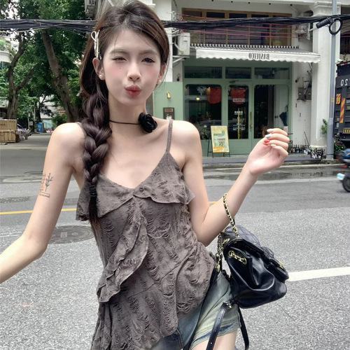 Vintage distressed holeless camisole top for women, summer 2025 new style, waist-cinching, irregular pleated edge splicing, trendy