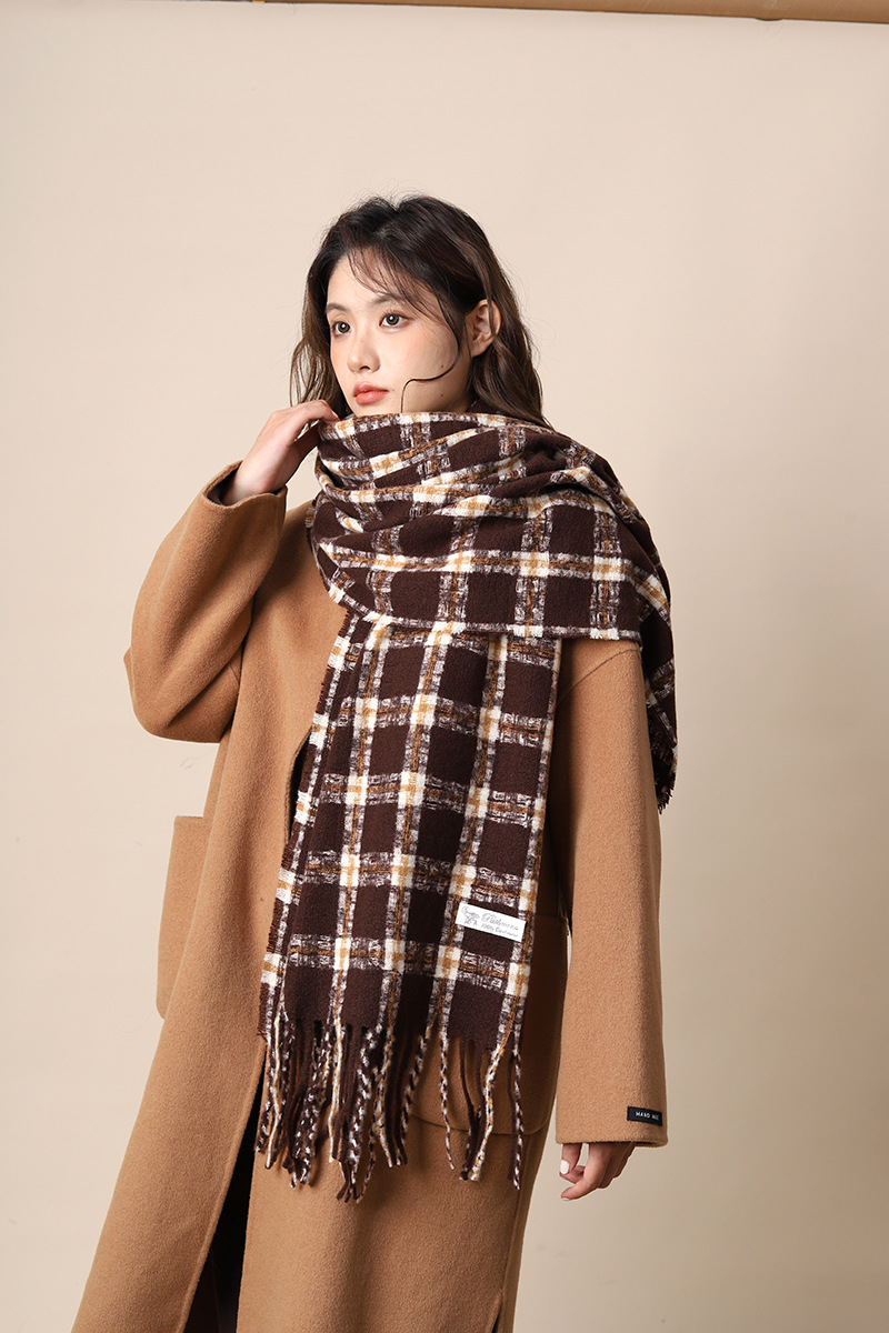 White Deer's gentle beige checkered cashmere scarf women, suitable keeping warm in autumn winter, versatile_voghion.com