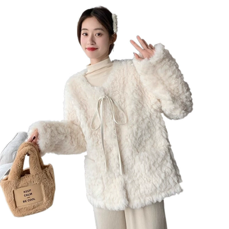 Короткая бархатная демисезонная пуховая куртка, стиль Chanel