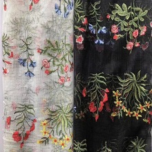 厂家直销新款高档镂空绣花面料 网纱蕾丝花边 花团簇排绣刺绣布料