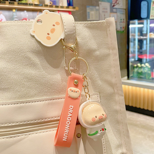 Internet celebrity creative genuine astronaut piggy PVC keychain pendant cartoon epoxy student backpack mobile phone pendant