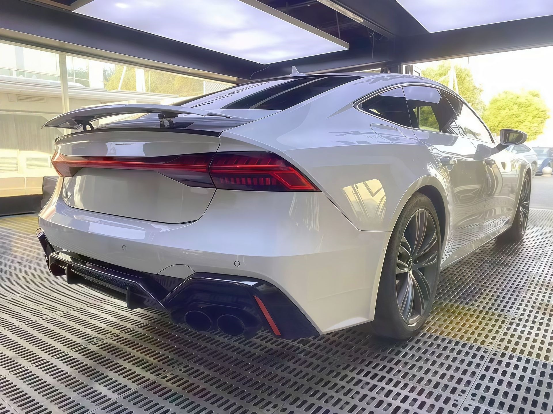 Suitable for Audi 19-25 models A7/A7L, ABT rear bumper and rear diffuser upgrade kit
