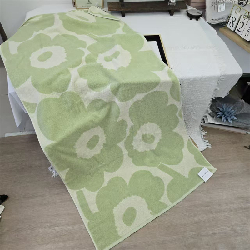 Floral bath towel, antibacterial cotton bath towel, beach towel, soft and skin-friendly large towel, beautiful design, cross-border purchasing service Floral bath towel, antibacterial cotton bath towel, beach towel, soft and skin-friendly large towel, beautiful design, cross-border purchasing service