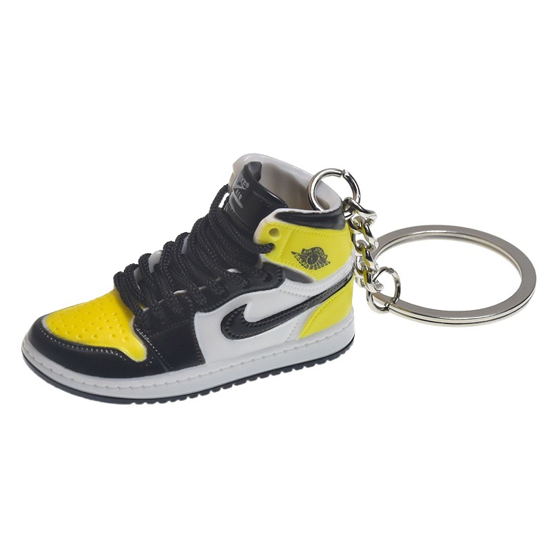 3d three-dimensional shoe model aj key chain ABS material fashion pendant hand-made bag mini tremolo ins live pendant