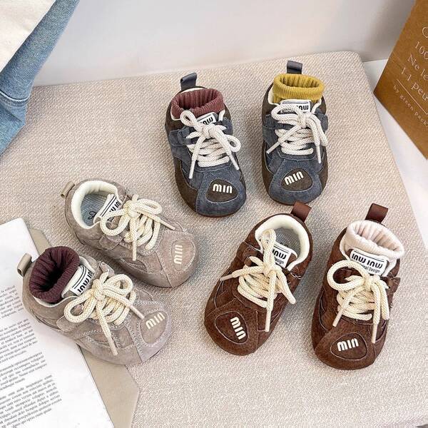Children's sneakers for early age for leisure