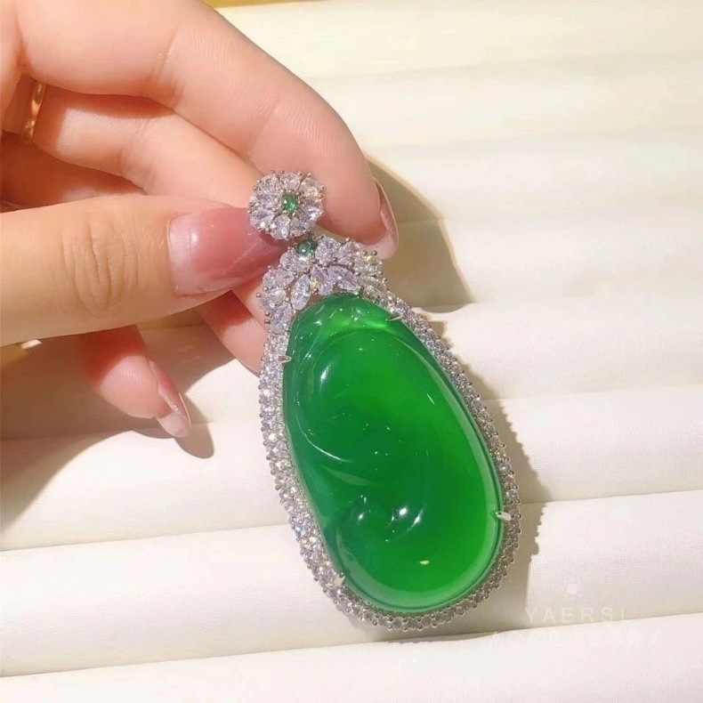 Mặt dây chuyền ngọc bích Miến Điện cao cấp khảm bạc 925 hình Như Ý chi tiết 9