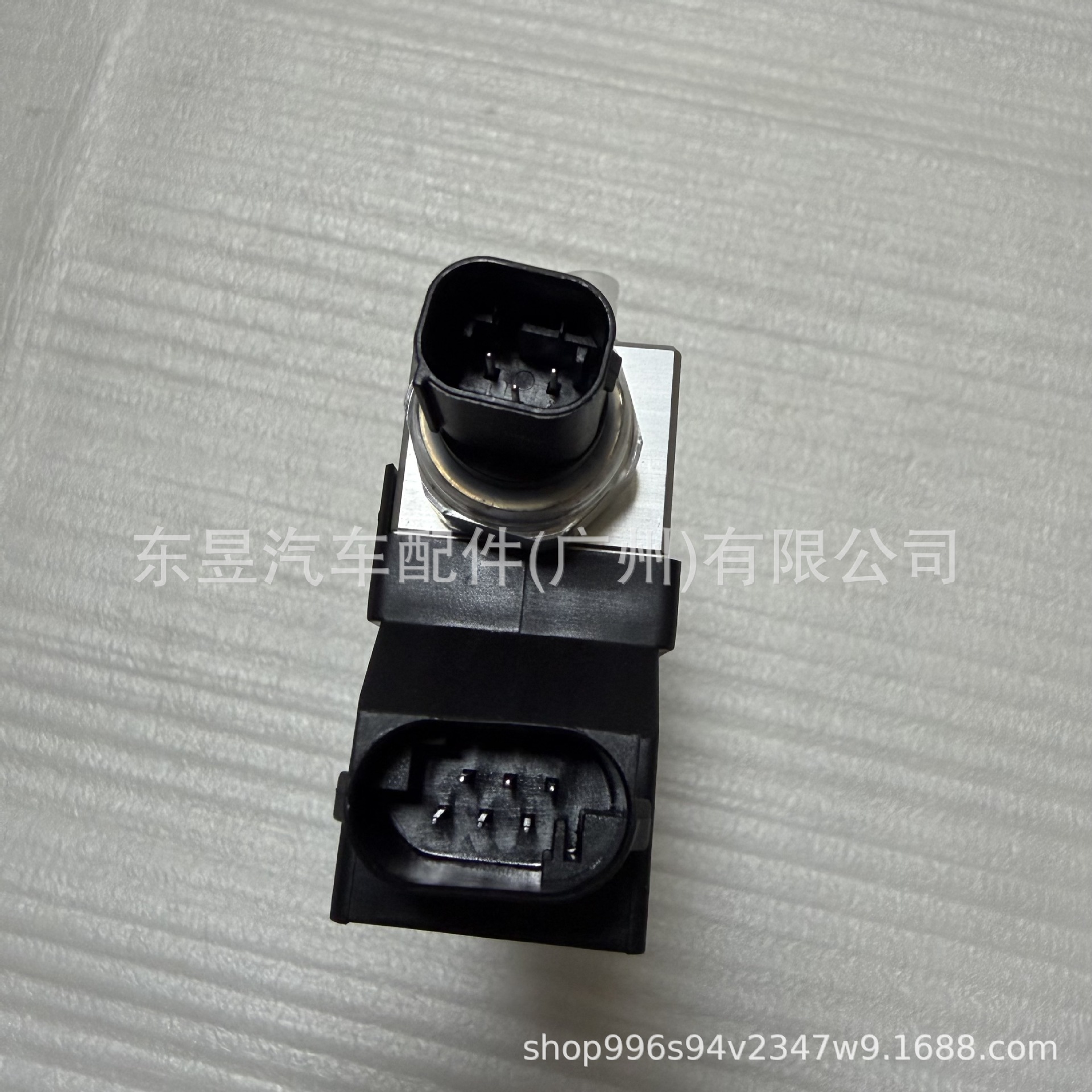 Suitable for Mercedes-Benz S55S430S320S350S280S400 W220 Distribution Valve Solenoid Valve 2203200258