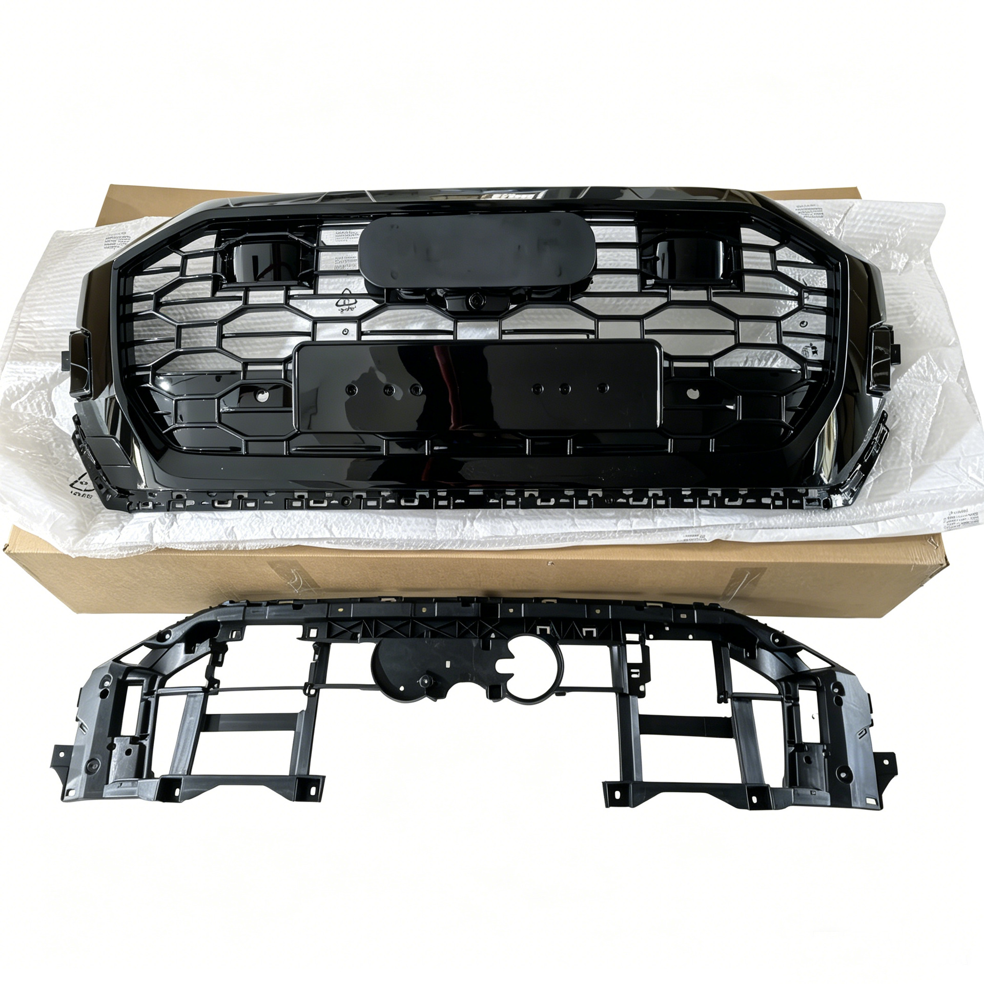 Suitable for the Front Honeycomb Mesh Grille 2019-2023, Suitable for Audi Q8/Sq8 Rsq8 Style Black Center Grille