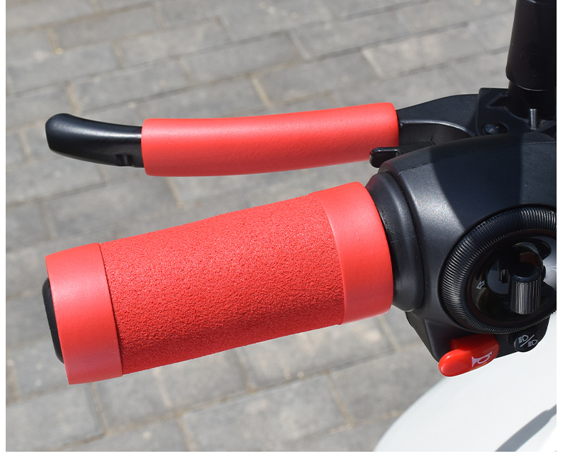 Motorcycle Handlebar Covers, Electric Vehicle Handlebar Covers, Electric Scooter Modification Accessories, Universal Sponge Type, Warm and Non-Slip