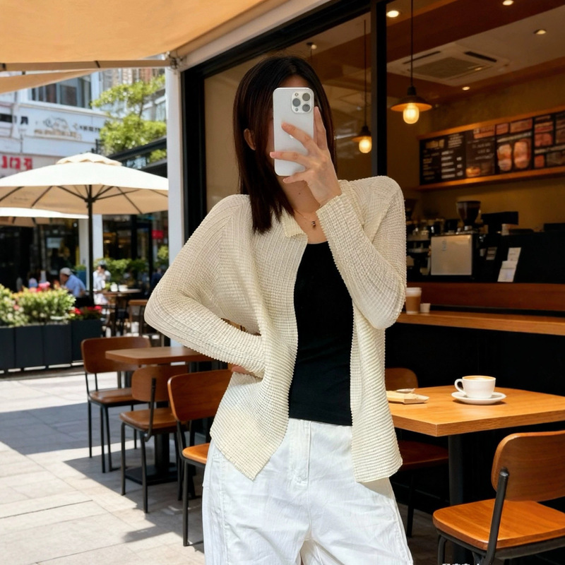 Miyake-Style Pleated Spring and Autumn Outerwear, Pleated Jacket for Women, Super Stretchy and Flowy Corn Grain Cardigan, High-End Air-Conditioning Clothing Miyake-Style Pleated Spring and Autumn Outerwear, Pleated Jacket for Women, Super Stretchy and Flowy Corn Grain Cardigan, High-End Air-Conditioning Clothing