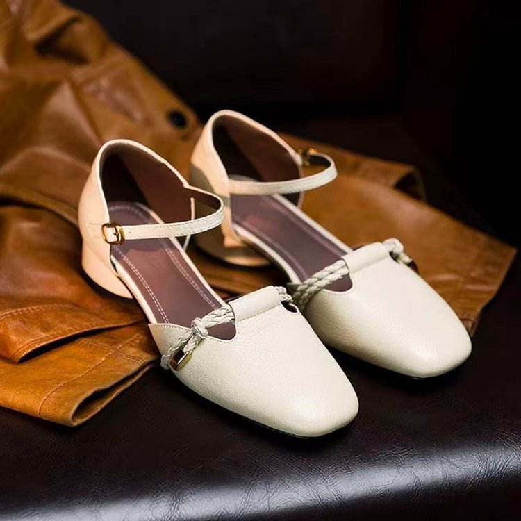 Tacones gruesos de verano sandalias para mujeres 2026 nuevo estilo versátil cómodo tacones bajos de cuero suave de dama zapatos de tacones altos