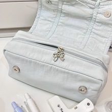 儿童新款高级感微型笔袋韓国高颜值大容量文具小学生可爱点缀笔盒