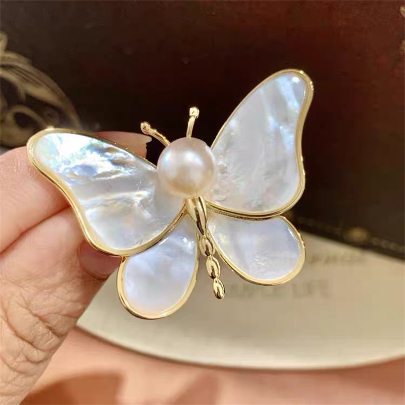 Daily Occasion Sweet Pin Butterfly Alloy Artificial Pearls Women'S Brooches