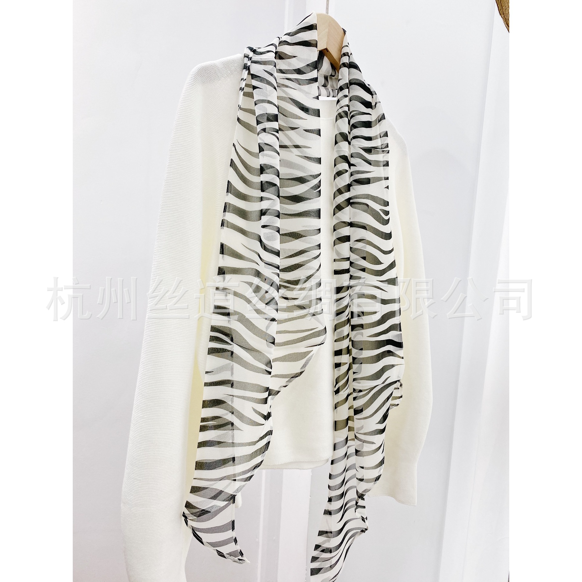 New French Zebra Print Silk Georgette Scarf For Women, Spring/Summer Lightweight Sun Protection Mulberry Silk Long Ribbon Wholesale - Thumbnail 3