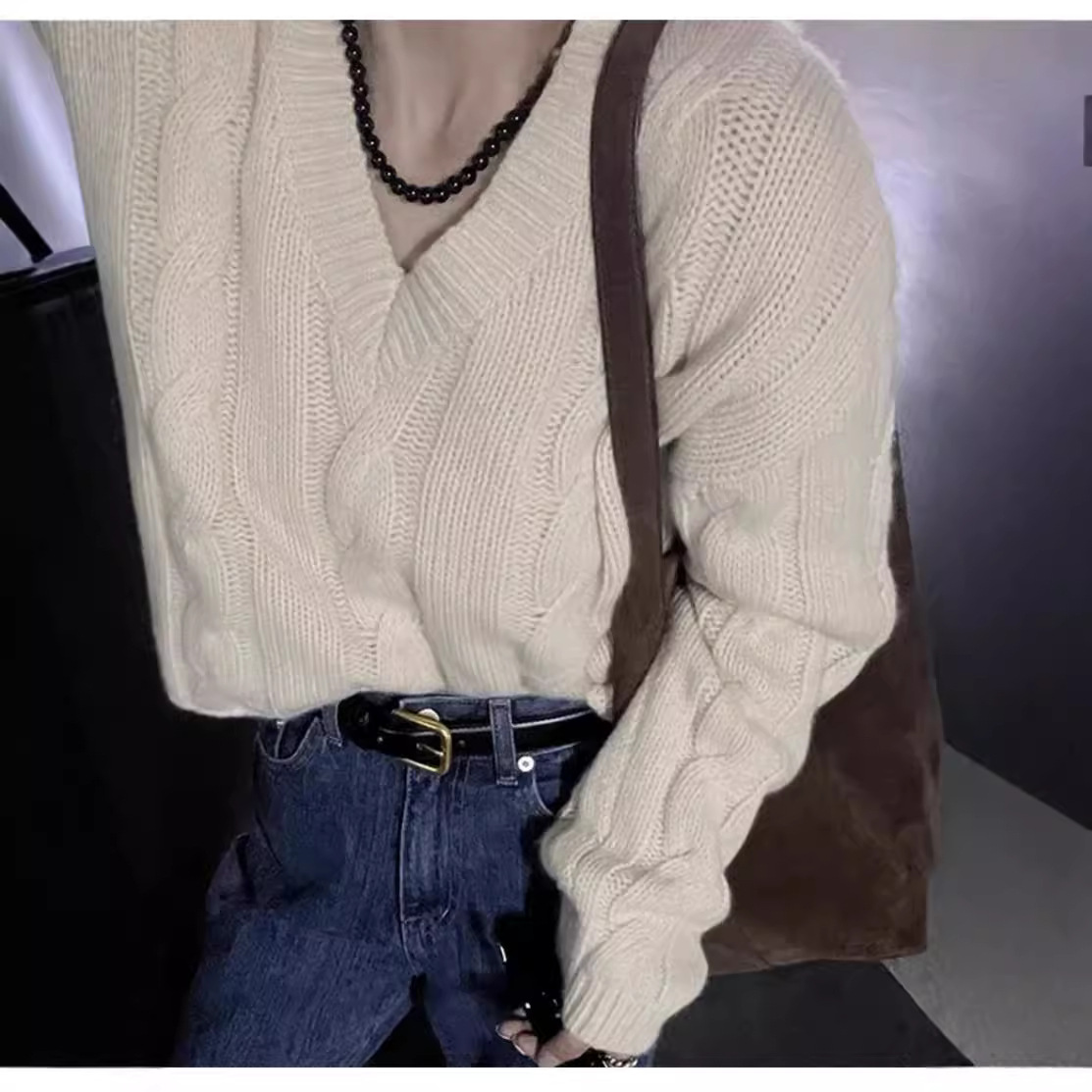 Demi-season woolen velvet sweater
