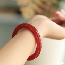 天然红色玛瑙手镯女新款复古设计细扁圆条玉髓镯子本命年生日礼物