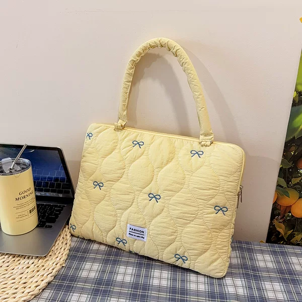 Korean-style sweet quilted laptop bag, shockproof and scratch-resistant notebook storage bag, embroidered handbag laptop sleeve