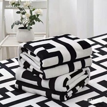 ���ȴ����w̺���ÿ�m�që̺�ļ�̺���{̺��������p�����lһ��