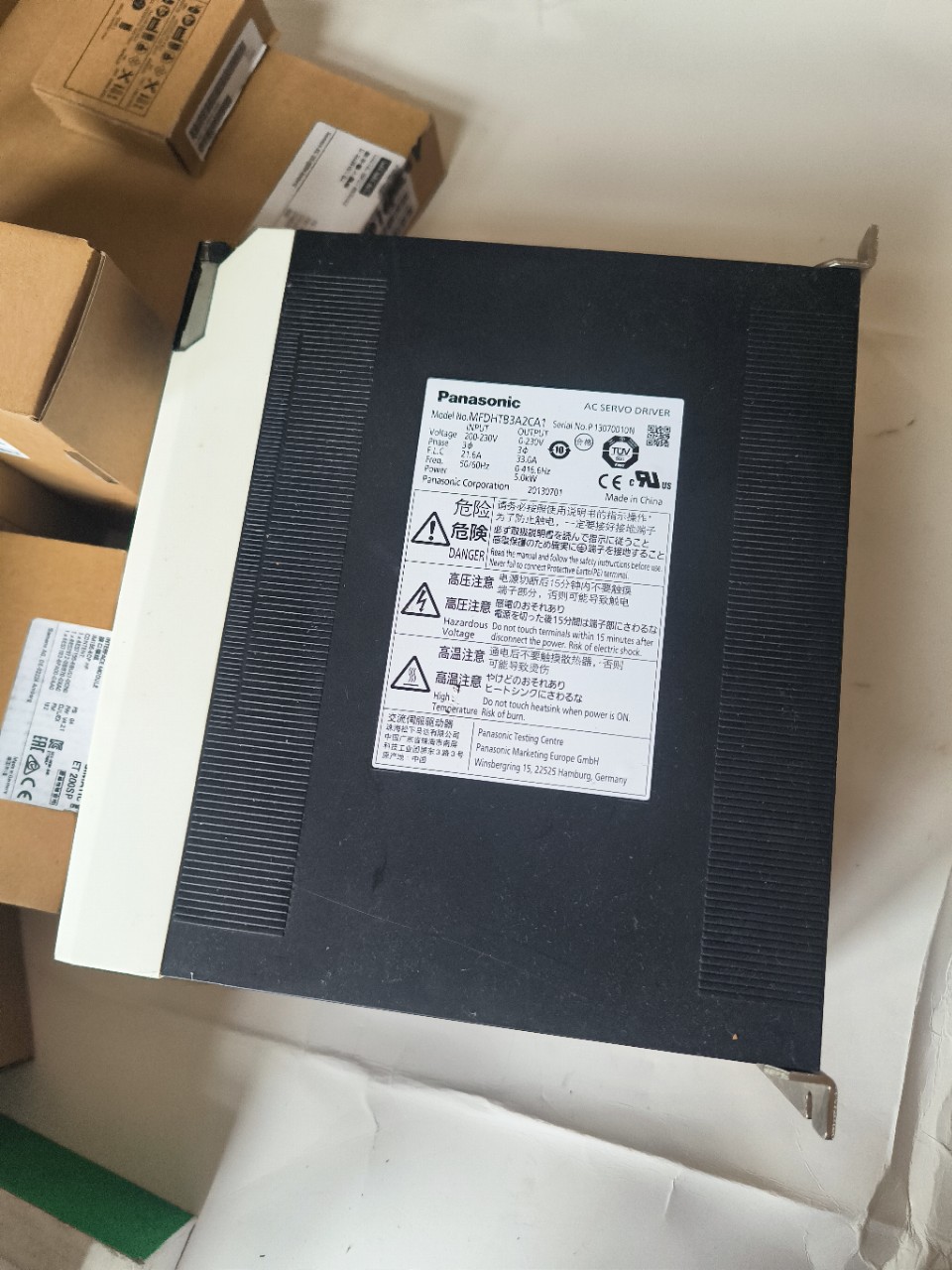 Panasonic松下伺服驱动器MFDHTB3A2CA1    220V  5K现货