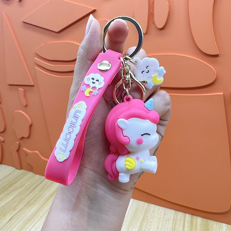 Unicornio encantador y exquisito llavero de coche muñeca joyería pequeña llave colgante bolsos creativos colgante llavero