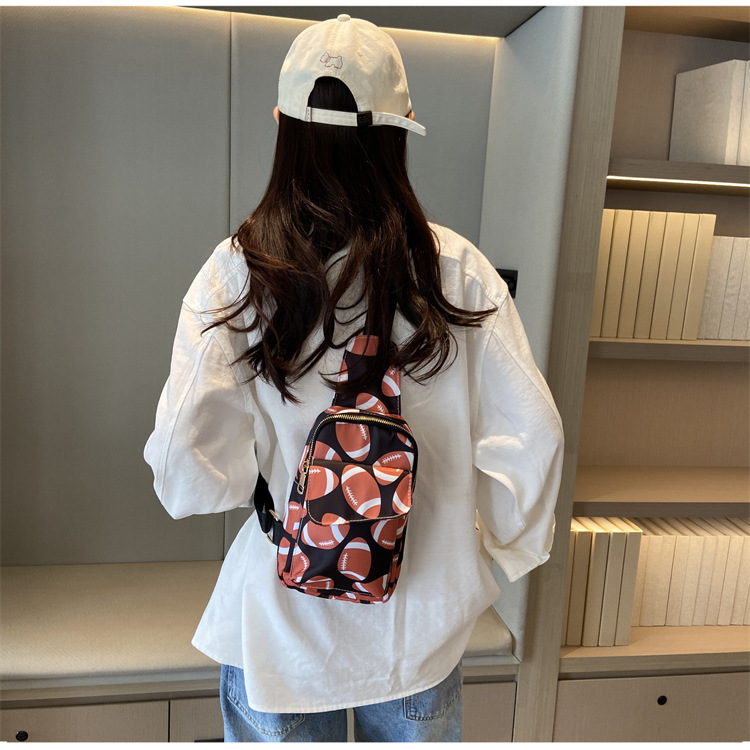 Women's Medium Nylon Ball Streetwear Square Zipper Fanny Pack display picture 10