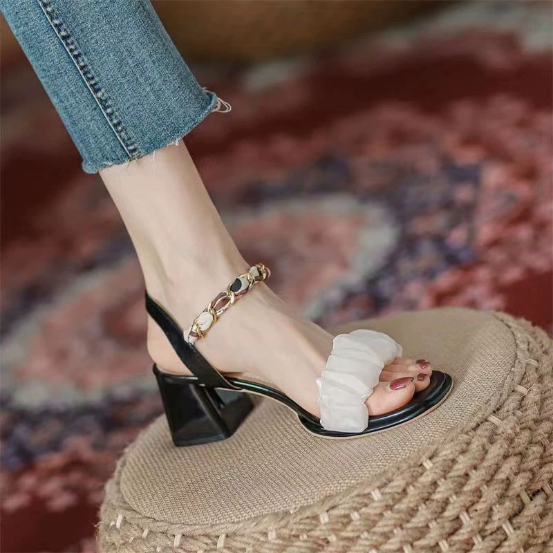 Sandals, footwear, summer suitable with a skirt, comfortable universal shoes high heels