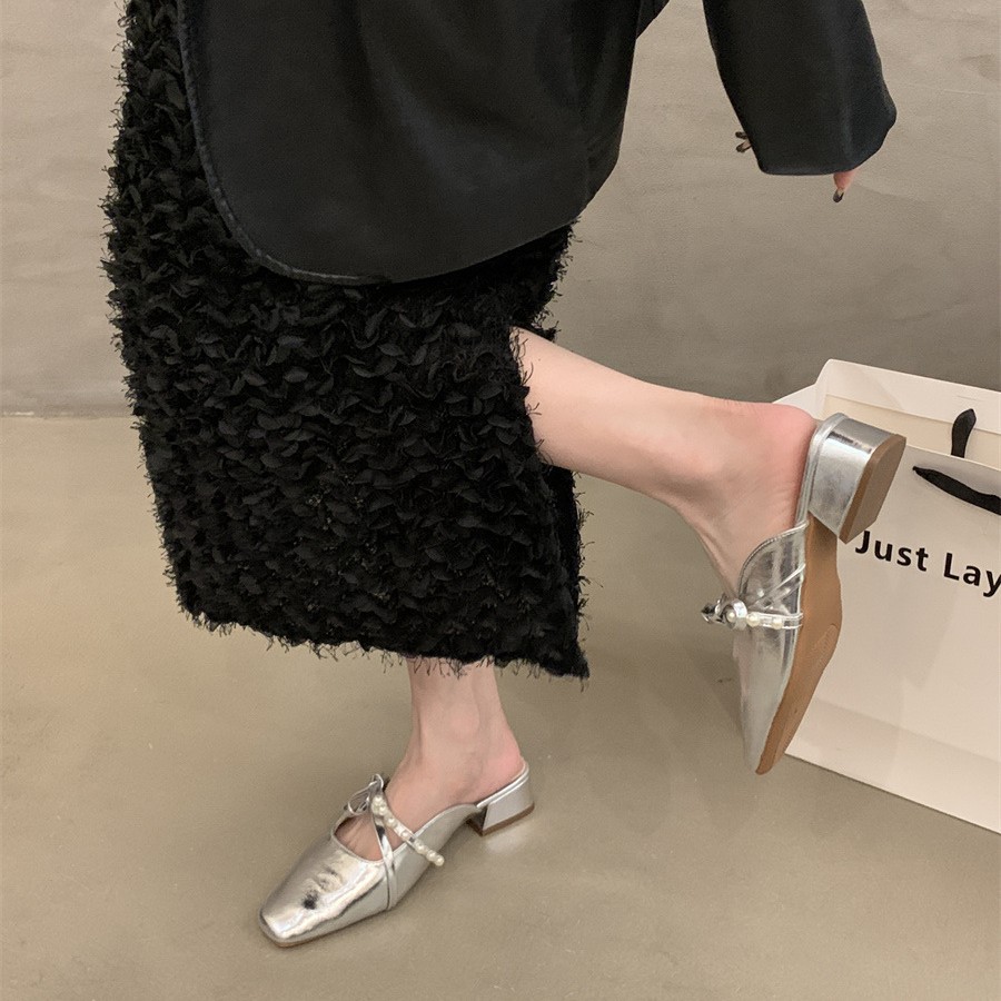 2025 New Summer Women's Closed-Toe Sandals Fashionable Versatile Daily Commute High-End Half Slippers Square Toe_vogvips.com