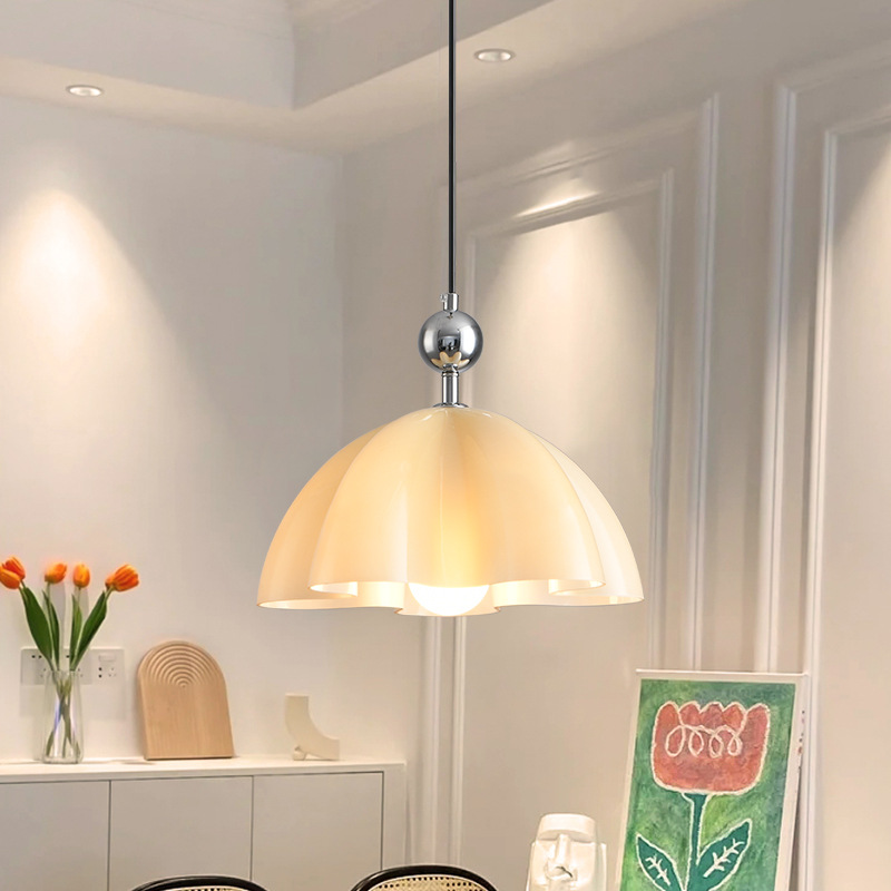 Lámpara de restaurante medieval francesa nórdica postmoderna de cristal crema red lámpara roja dormitorio casero café lámpara de mesa