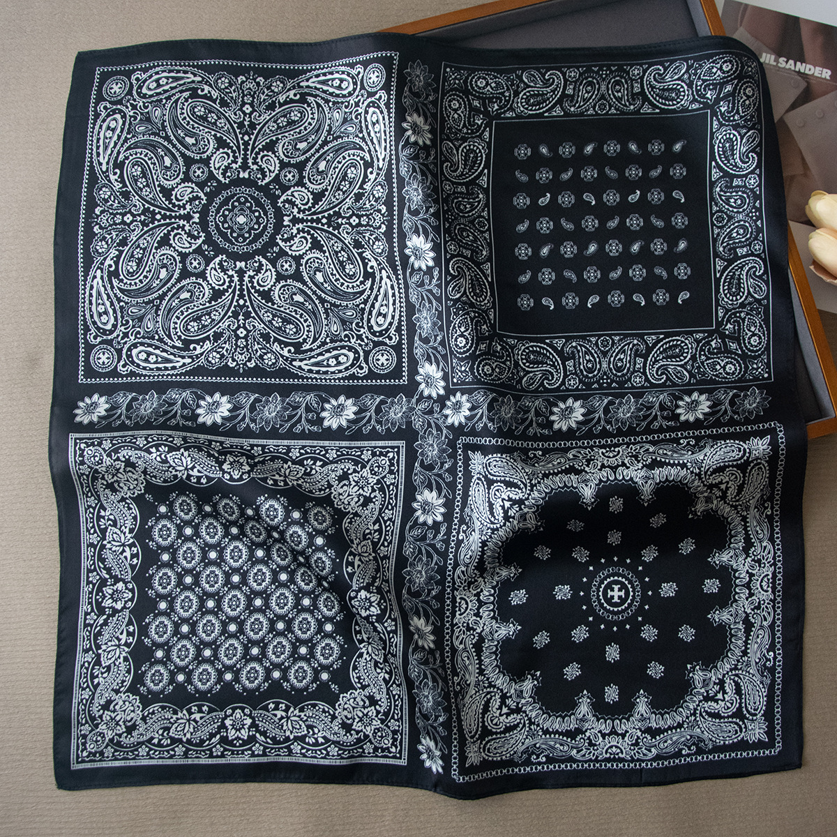 4 الكاجو الأسود 53*53cm / 53*53cm