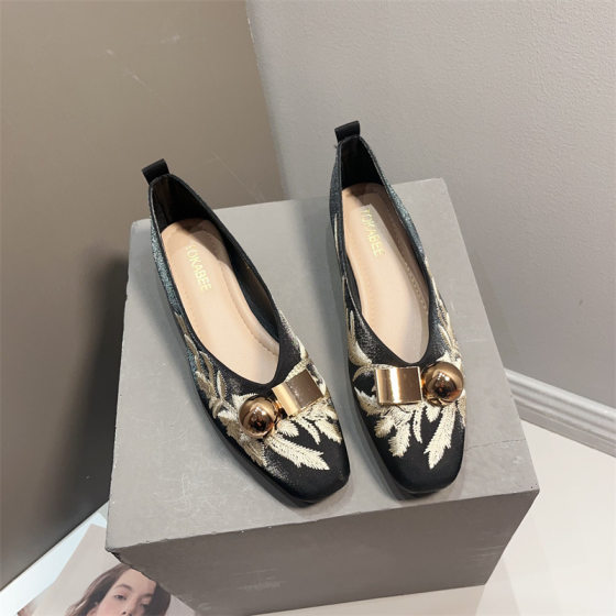 Guofeng Square Head Chunky Heeled Single-layer Shoes Women's Spring and Autumn New Arrival plus size Soft-soled Cheongsam Shoes Vintage Embroidered Bean Pumps