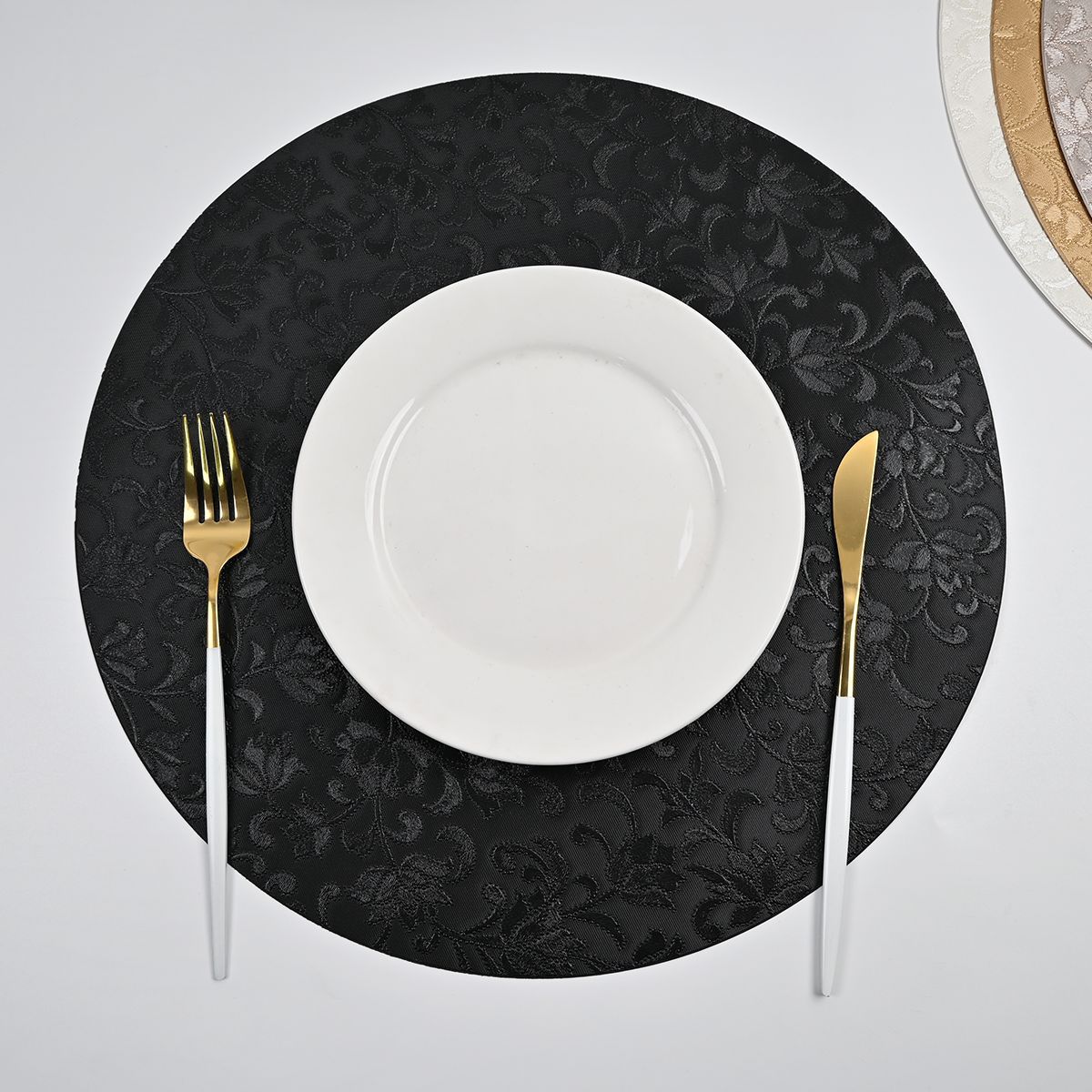 Cojín de cuero bordado imitación cojín de PVC cojín occidental de lujo ligero nórdico retro impermeable aislamiento térmico cojín de mesa restaurante hotel al por mayor