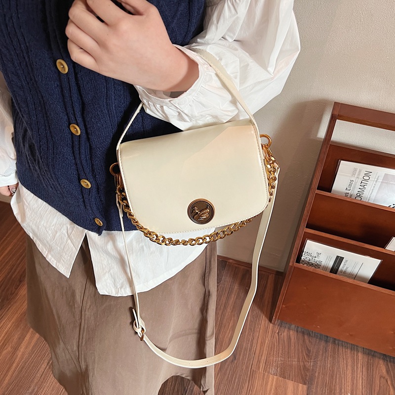 Bolso de cadena de celebridad exquisita 2025, bolso de mano de verano de alta calidad, bolso de hombro, bolso retro de mujer.