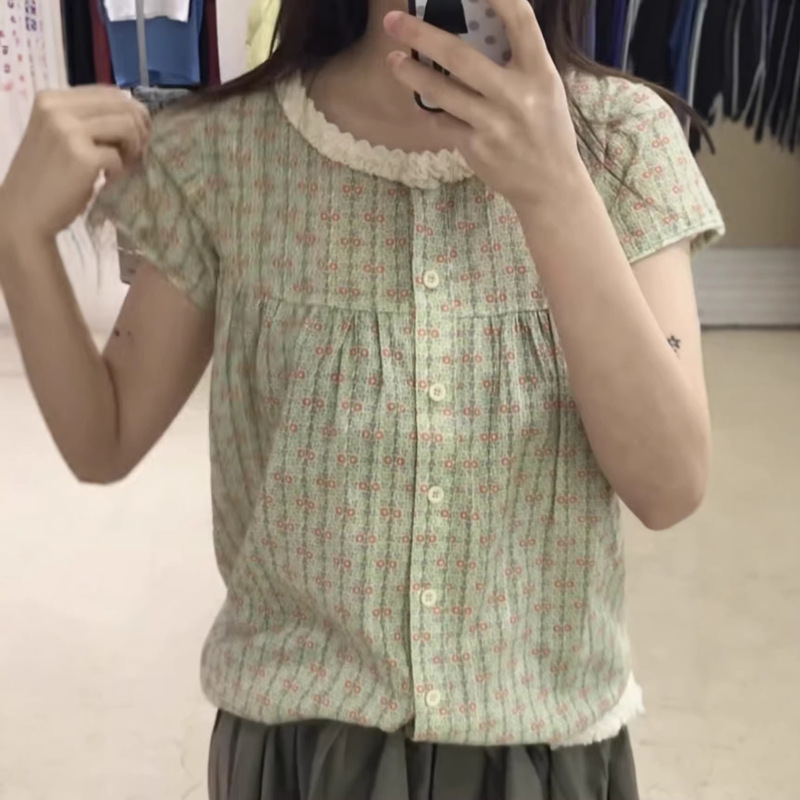Black Patchwork/Korean Style Floral Print Collar and Hem Lace-Up Round Neck Button-Down Shirt Short-Sleeve Top for Girls Black Patchwork/Korean Style Floral Print Collar and Hem Lace-Up Round Neck Button-Down Shirt Short-Sleeve Top for Girls