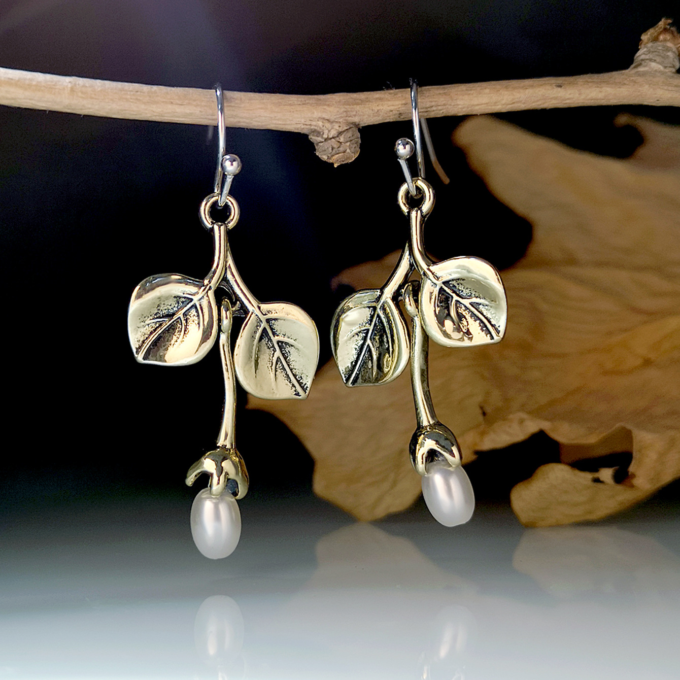 Bohemian Fashion Creative Leaf Pearl Earrings display picture 2