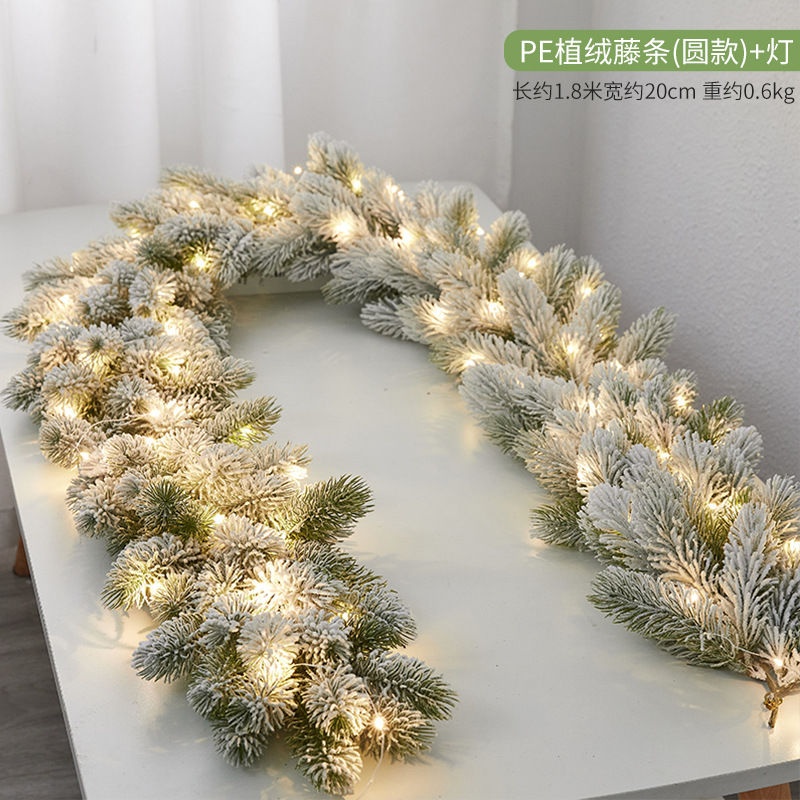 クリスマス装飾品創意暗号化植毛雪花藤条ホテルデパートのショーウインドーのドアの階段手すりの配置