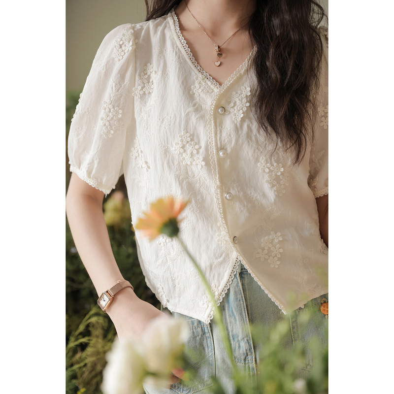 French Romantic Short Top Unique Super Nice Sweet White Lace V-neck Short Sleeve Shirt for Women Summer