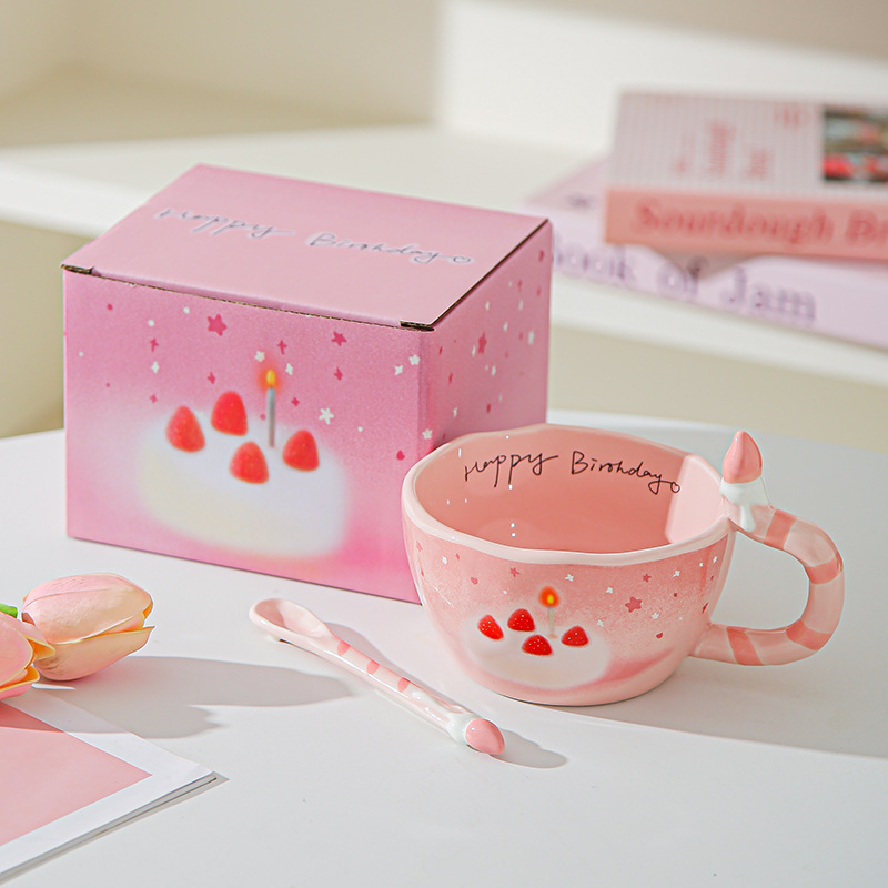 Hermosas copas de cerámica de alto valor facial para un regalo de cumpleaños para una chica, una amiga, un regalo práctico.