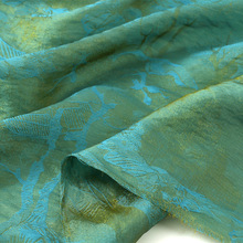 浮光锦提花面料  春夏薄款衬衫连衣裙面料 古风人丝提花面料现货