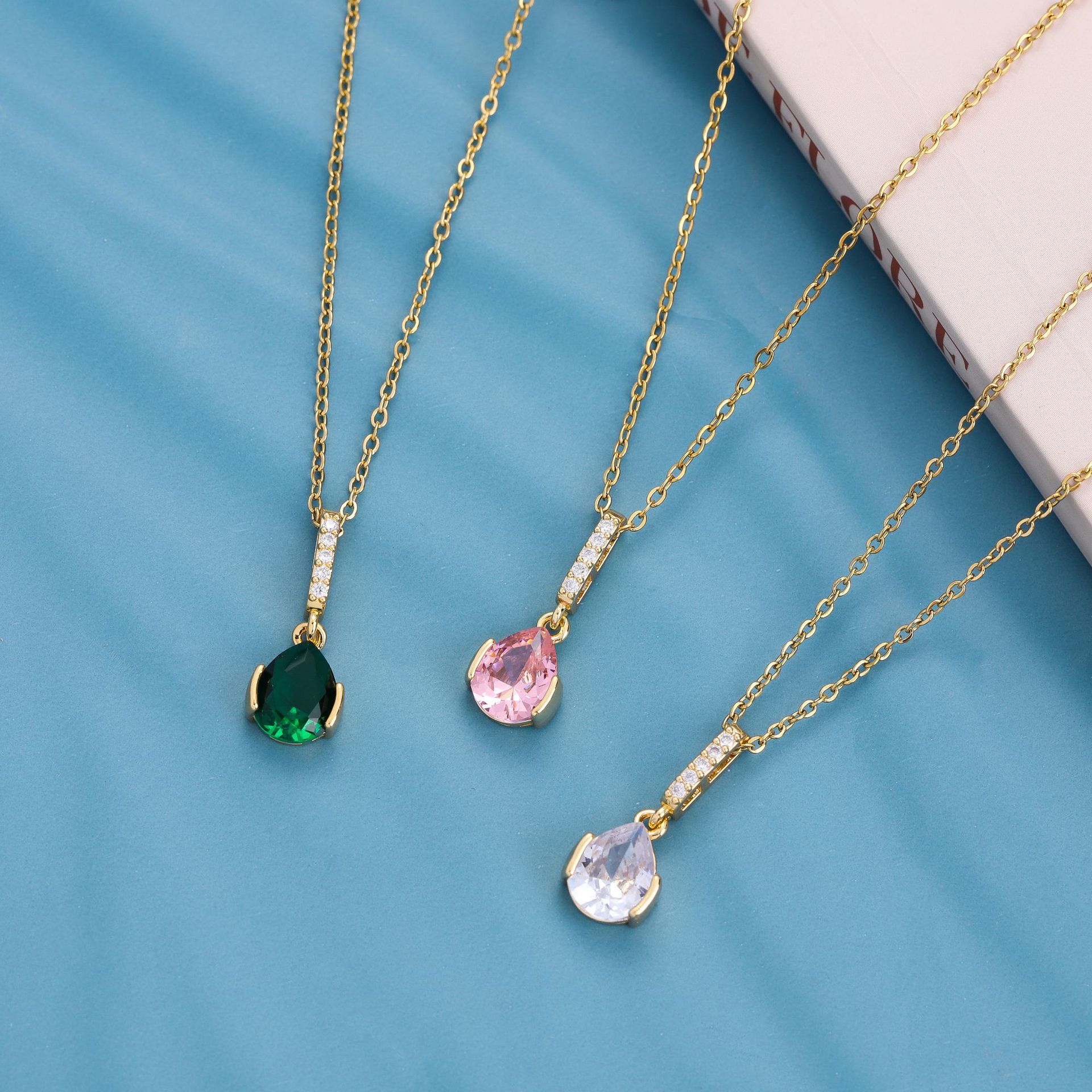 Fashion Heart Shape Titanium Steel Plating Shell Zircon Pendant Necklace 1 Piece