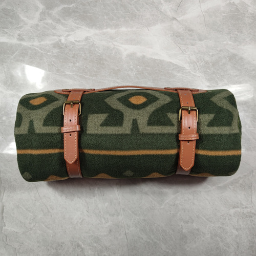 Cash supply fleece blanket leather handle picnic mat PU hand-held beach pad waterproof mat leather strap