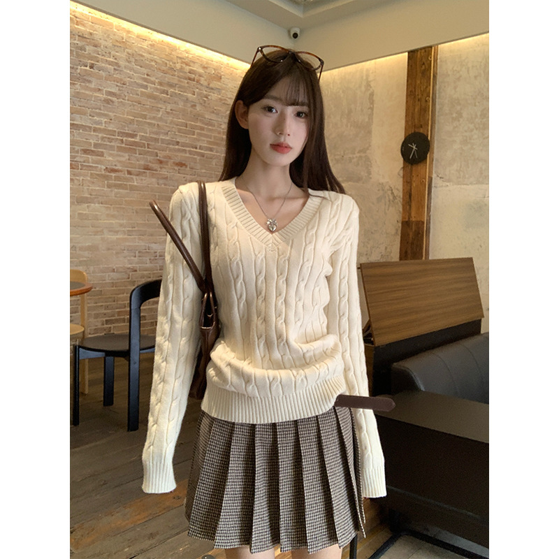 杏色V领毛衣女2025春季麻花加厚宽松内搭慵懒风修身针织衫上衣|undefined