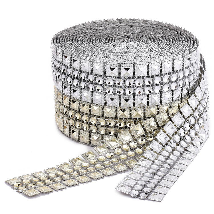 Europa y los Estados Unidos en forma de minarete perforación imitación de perforación cinturón de perforación vacío ecológico galvanizado hueco perforación cinturón de decoración de pirámide