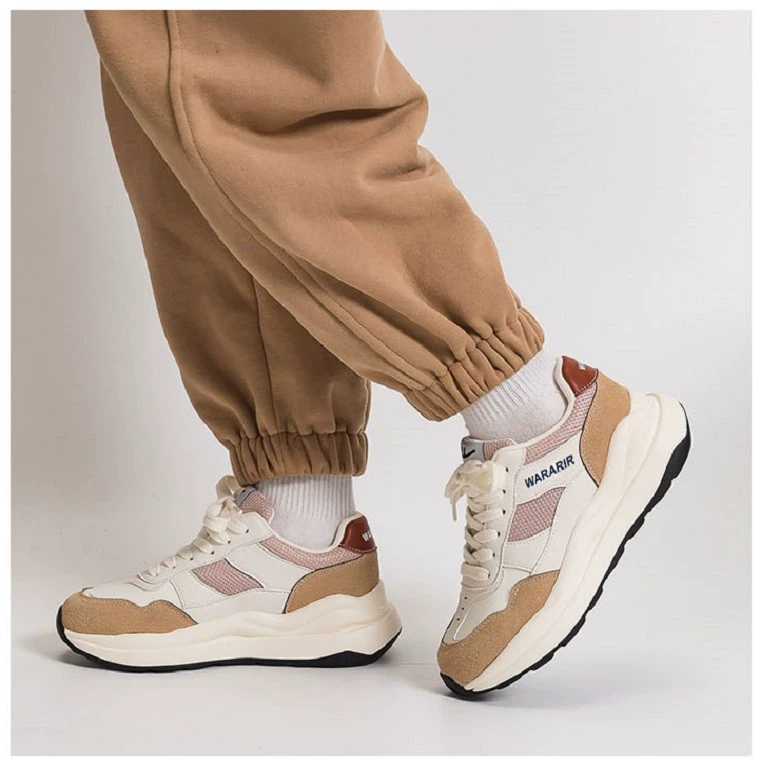 Взрывная обувь папы женская осень ins корейская версия увеличивает повседневную дикобежную спортивную обувь