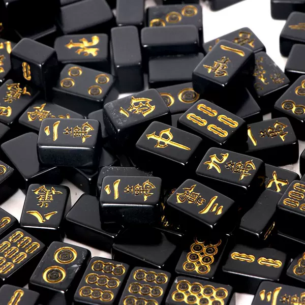 Black Gold Mahjong Tiles for Home Use, Large, Medium and Small Sizes, Flawless Gift Box, Complete Set of Gifts