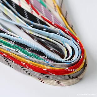 1cm��ɫЬ����б�y�cƽ�pɫ�p�ӼӺ��\�����e���Գ���Ь�K���l