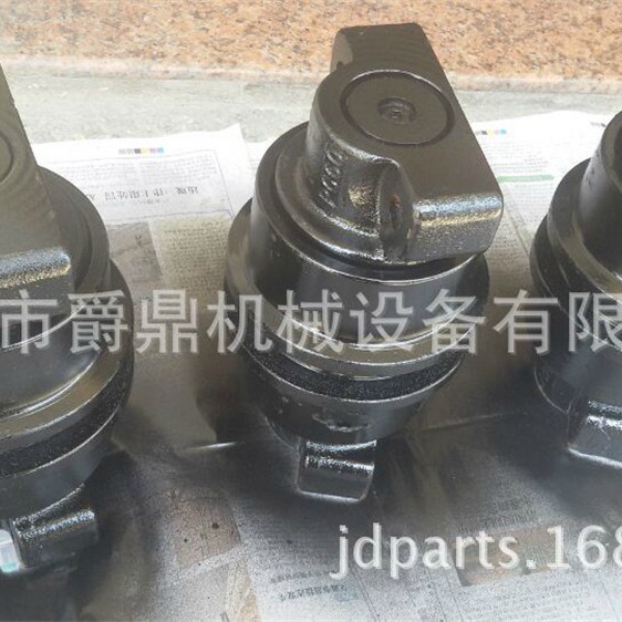 推土机配件小PC D60A 8松支重轮承重轮四轮一带底盘配件行走总成
