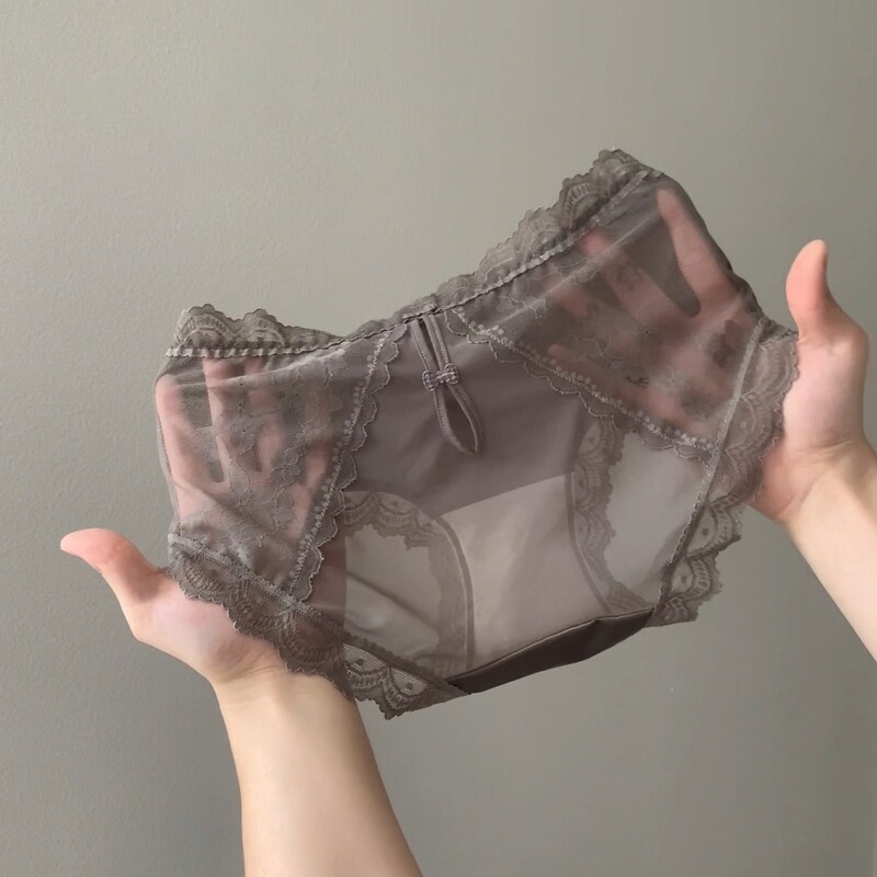 Light Luxury Satin Hollow Lace Beautiful Buttocks Panties Women's Ice Silk Quick-Dry Mulberry Silk Extended Crotch Mid-Waist Briefs Women's Light Luxury Satin Hollow Lace Beautiful Buttocks Panties Women's Ice Silk Quick-Dry Mulberry Silk Extended Crotch Mid-Waist Briefs Women's