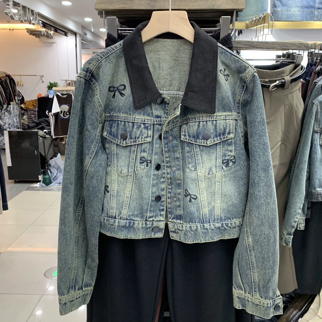 Ретро-джинсовая куртка короткая осенняя, корейский стиль, стиль Chanel, с вышивкой