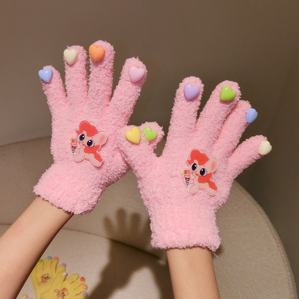 Fuchsia gloves, 7-12 years, color