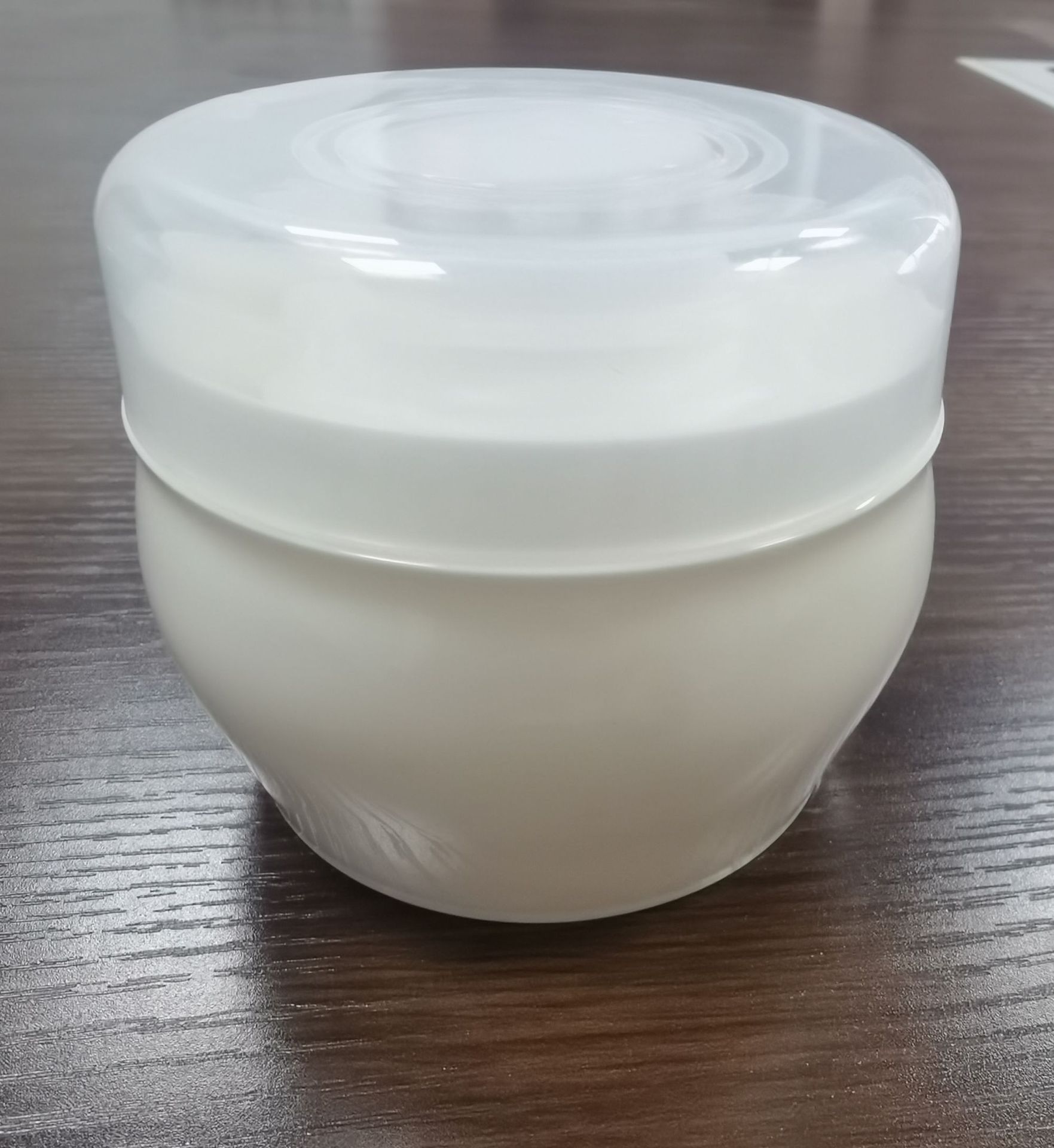 Amazon venta caliente soplo de polvo de felpa para bebés fugas de polvo automático soplo de polvo de talco para recién nacidos soplo de polvo automático para bebés